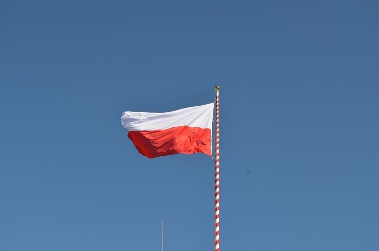 Dzień Flagi Rzeczypospolitej Polskiej. Czym różni się flaga państwowa od narodowej?, archiwum