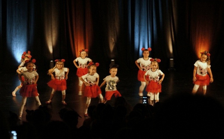 Młodzi tancerze z Fundacji EDF Polska widowiskowym pokazem zakończyli sezon, materiały prasowe Fundacja EDF Polska
