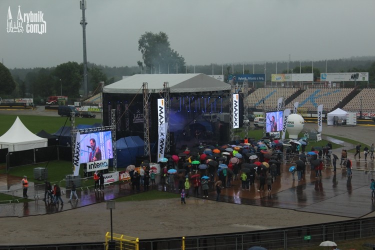 Dni Rybnika w strugach deszczu. Gwiazdy rozgrzały publiczność, Jarosław Zając & Bartłomiej Furmanowicz