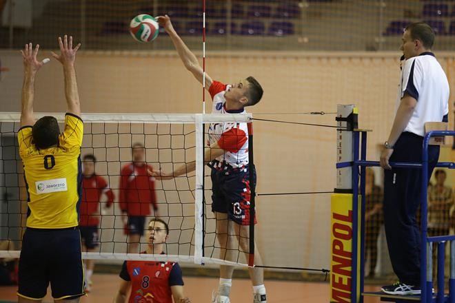 TS Volley: pięć setów na inaugurację sezonu, Dominik Gajda