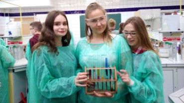 Uczniowie G1 w laboratorium chemicznym Politechniki Śląskiej