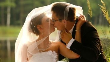 Zdjęcia ze ślubu i wesela: zatrzymać emocje!