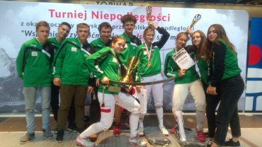 Szpadzistki z RMKS-u zdominowały III Puchar Polski juniorów młodszych w Warszawie