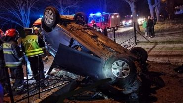Wypadek w Zwonowicach. Dachował samochód