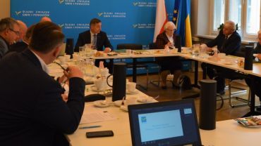 Śląskie samorządy: rząd nie ma pomysłu na kryzys energetyczny i namawia do łamania prawa