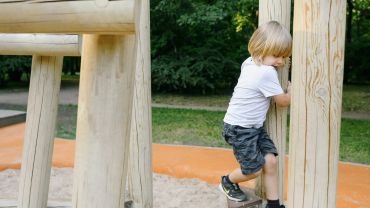Place zabaw a rozwój dziecka – co warto wiedzieć?