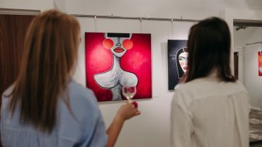 „13 kobiet”. Finisaż wystawy malarstwa Katarzyny Uliarczyk