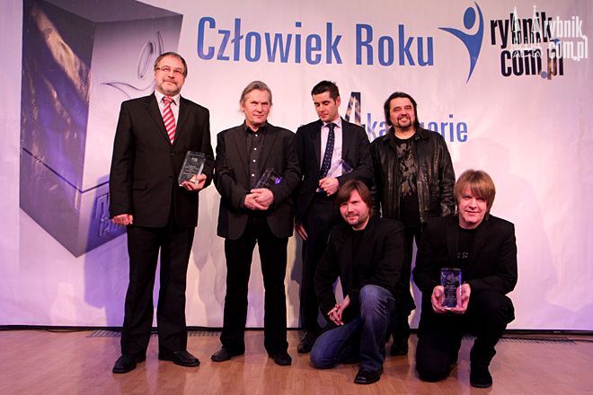 Na zdjęciu zeszłoroczni laureaci Człowieka Roku Rybnik.com.pl