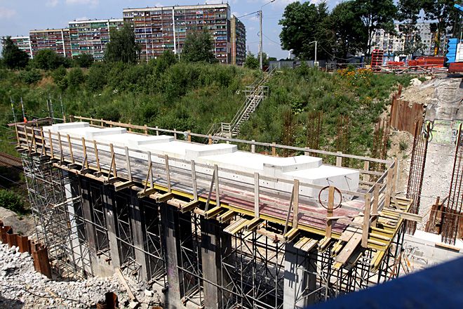 Żeby mogła się rozpocząć modernizacja ulicy Wodzisławskiej, najpierw musi skończyć się remont wiaduktu na Raciborskiej - mówią urzędnicy.
