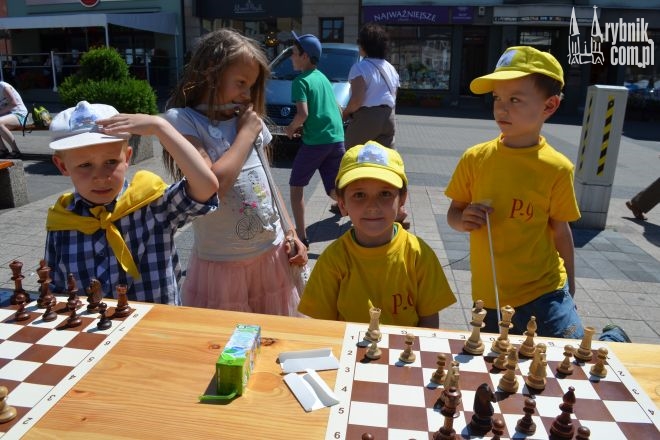 Dzieci zmierzyły się z najlepszymi szachistkami w Polsce, Bartłomiej Furmanowicz