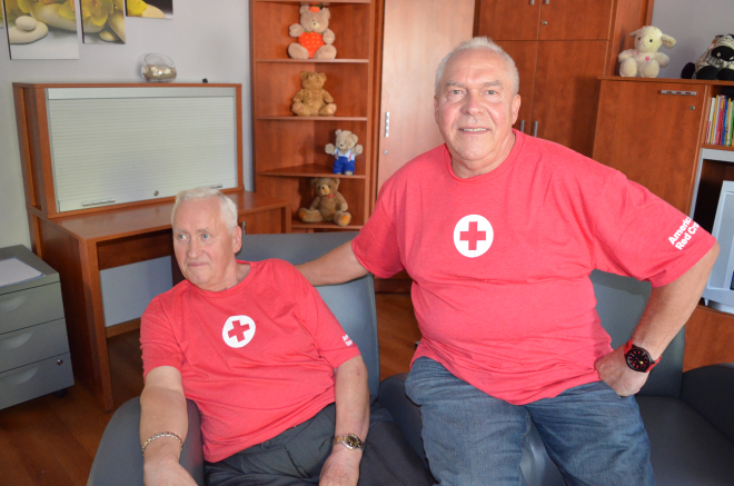 Bliźniacy zostali rozdzieleni, 68 lat później padli sobie w ramiona, Bartłomiej Furmanowicz & PCK