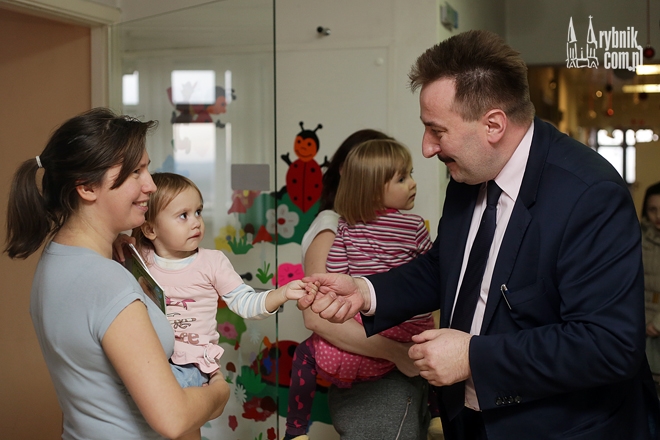 Żużlowcy odwiedzili dzieci w rybnickim szpitalu, Dominik Gajda