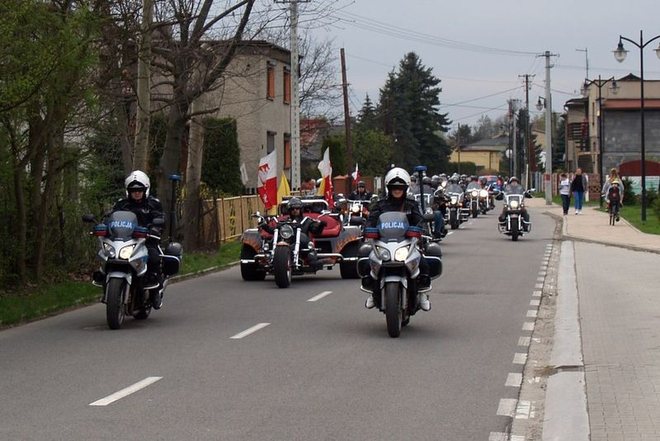 Rybniccy policjanci na rozpoczęciu sezonu motocyklowego, KMP Rybnik