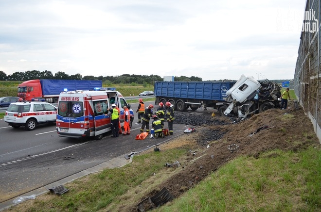 Wypadek na A1. W działaniach brali udział żorscy strażacy, Bartłomiej Furmanowicz