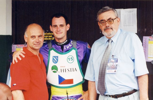 Żużel był największą pasją Andrzeja Skulskiego (z prawej)