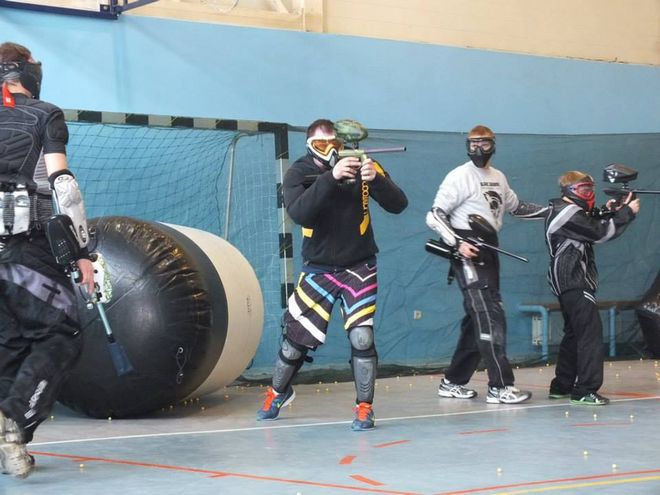 Paintball sportowy: weź udział w treningu drużyny Black Shadows , Materiały prasowe