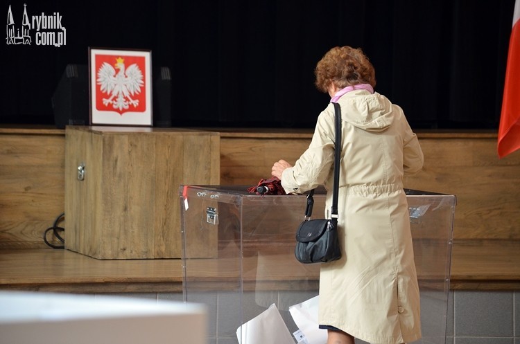 Wybory 2018: rybniczanie ruszyli do lokali wyborczych (zdjęcia), Bartłomiej Furmanowicz