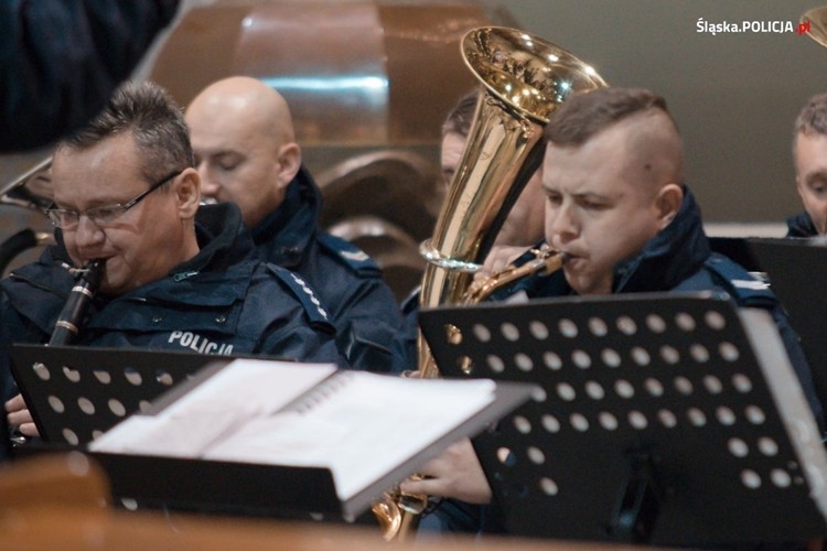 Policjanci zagrali dla hospicjum domowego, Śląska Policja
