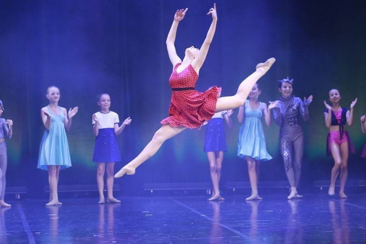„Jak dwie krople” w wykonaniu najmłodszych tancerzy Studia Tańca Vivero, Piotr Bukartyk