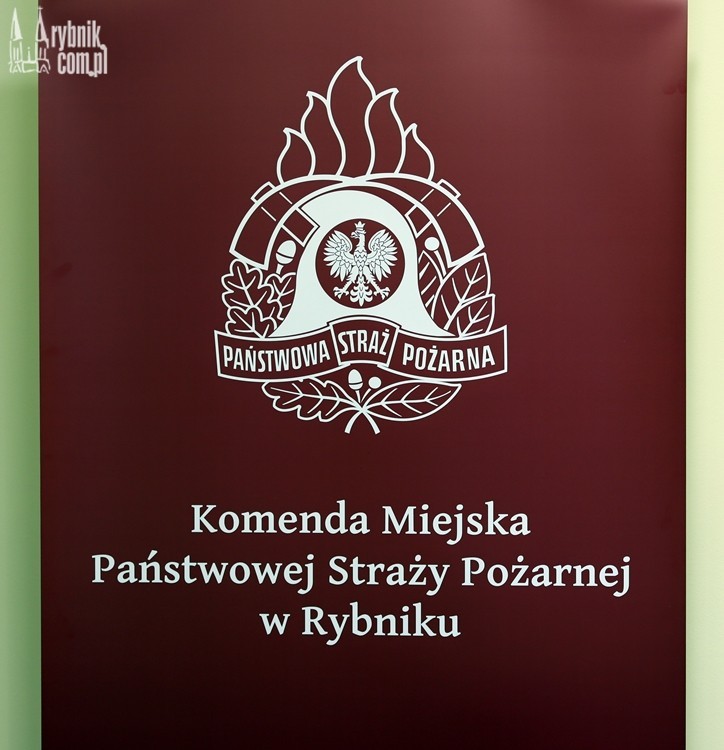Minister Woś w PSP. Przekazał sprzęt ratowniczy, Daniel Wojaczek