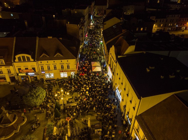 Protest w Rybniku. To widzieliśmy z drona, Bartłomiej Furmanowicz, Mateusz Gruchel