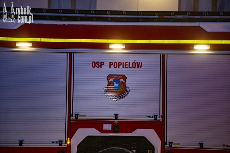 Flary i fajerwerki w OSP Popielów. Strażacy mają nowy wóz, Daniel Wojaczek