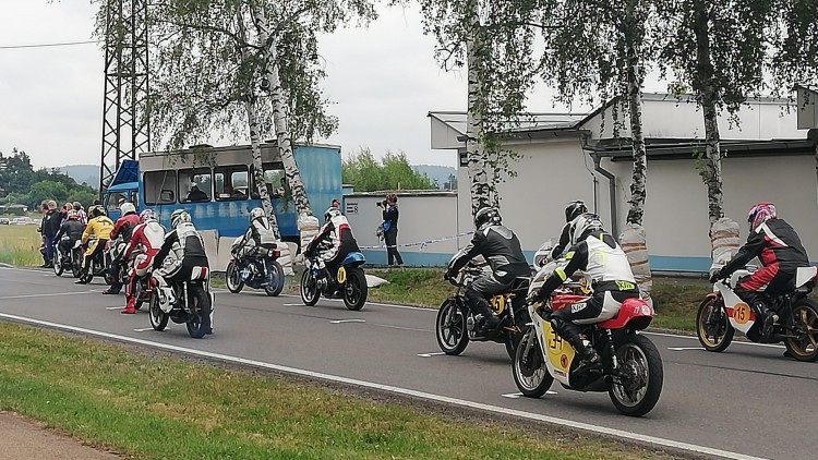 Krzysztof Swinka zdobywa złoto w wyścigu motocyklowym XXXVIII Nepomucký trojúhelník, Materiały prasowe