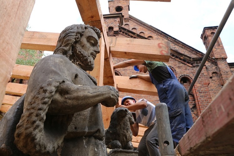 Miasto remontuje Rafała w Juliuszu (zdjęcia), Wacław Troszka