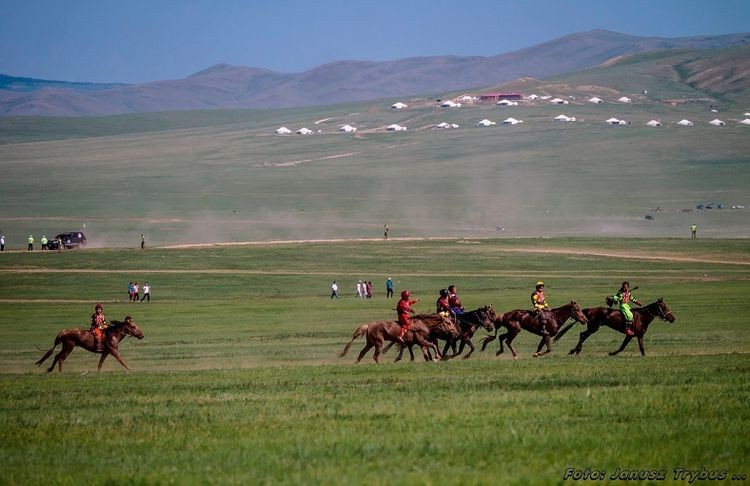 Podróże: „Mongolia - Kraj ludzi Wielkiego Stepu”, Janusz Trybus