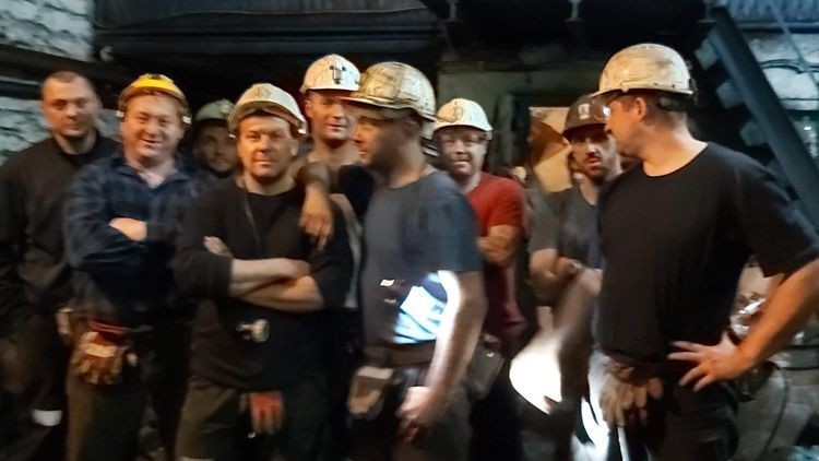 Górnicy z KWK Jankowice dołączają do protestu. Nie wyjadą na powierzchnię, 