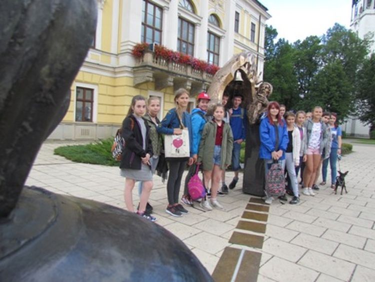 Młodzi plastycy z Rybnika pojechali na plener na Słowację, MDK w Rybniku