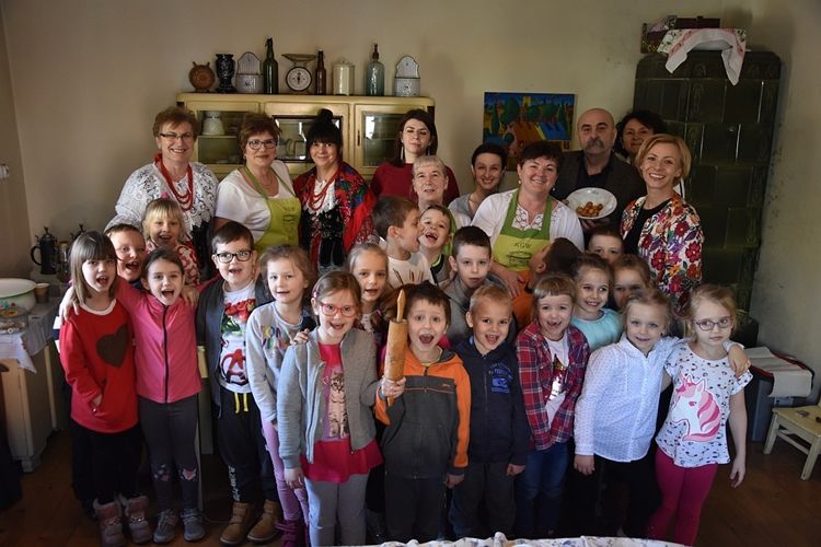 Przedszkolaki z Czerwionki i Rybnika wiedzą, jak powstają kreple, UGiM Czerwionka-Leszczyny