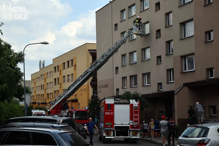 Osiedle Południe: strażacy musieli wejść przez okno na 4. piętrze, Bartłomiej Furmanowicz