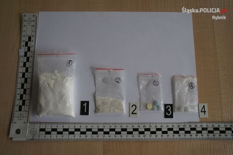 Rybniczanin wpadł z narkotykami. Policja zabezpieczyła 450 działek amfetaminy, Materiały prasowe