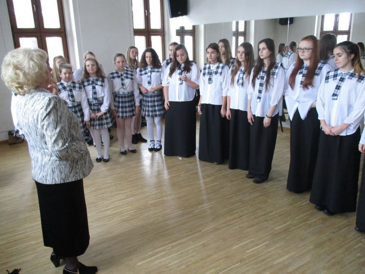 Międzyszkolny chór „Andante” wyróżniony na wojewódzkim festiwalu pieśni, Gimnazjum nr 1 w Rybniku
