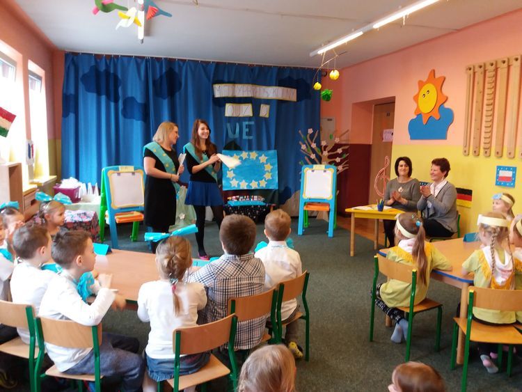 Przedszkolaki z Chwałowic sprawdziły swoją wiedzę na temat Unii Europejskiej, Przedszkole nr 14 w Rybniku