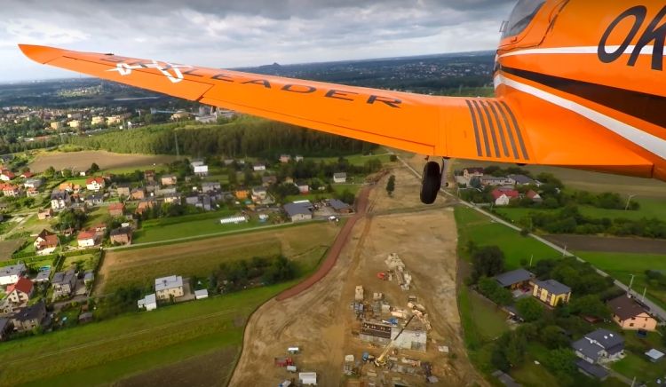 Niezwykłe ujęcia z samolotu. Zobaczcie budowę drogi Racibórz-Pszczyna z lotu ptaka (wideo), YouTube