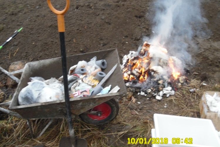 Wielopole: śmieci na taczkę i do ogniska!, Straż Miejska Rybnik
