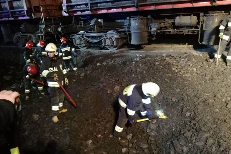 Akcja na hałdzie w Chwałowicach. Strażacy szukali zasypanego mężczyzny (wideo), OSP Chwałowice