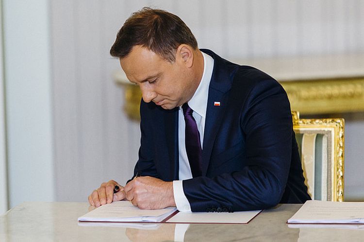 Prezydent Duda podpisał nowelizację kodeksu wyborczego. Samorządy krytykują, Kancelaria Prezydenta RP