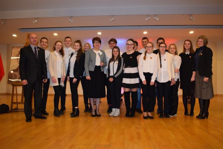Uczniowie „Dziewiątki” wystąpili na konferencji „Stała się Niepodległa”, SP nr 9 w Rybniku