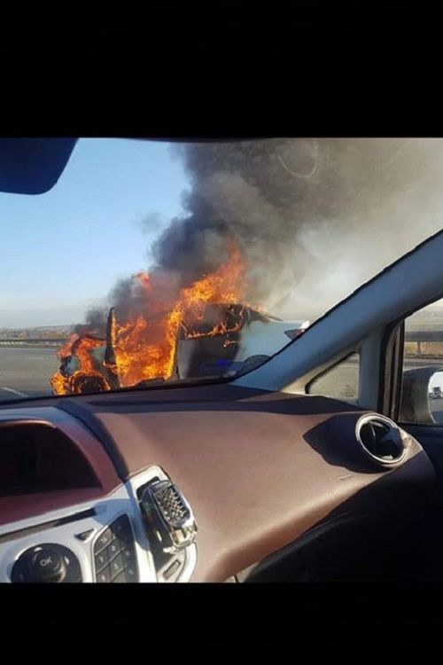 Pożar samochodu na autostradzie, facebook.com/Rybnik-i-okolice-Informacje-drogowe