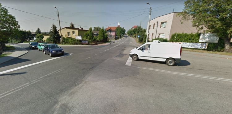 Lyski: niebezpieczne skrzyżowanie doczeka się świateł i liczników, Google Street View