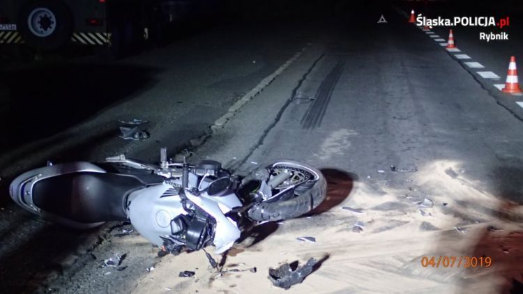 Wypadek na Mikołowskiej. Motocyklista bez uprawnień, KMP Rybnik