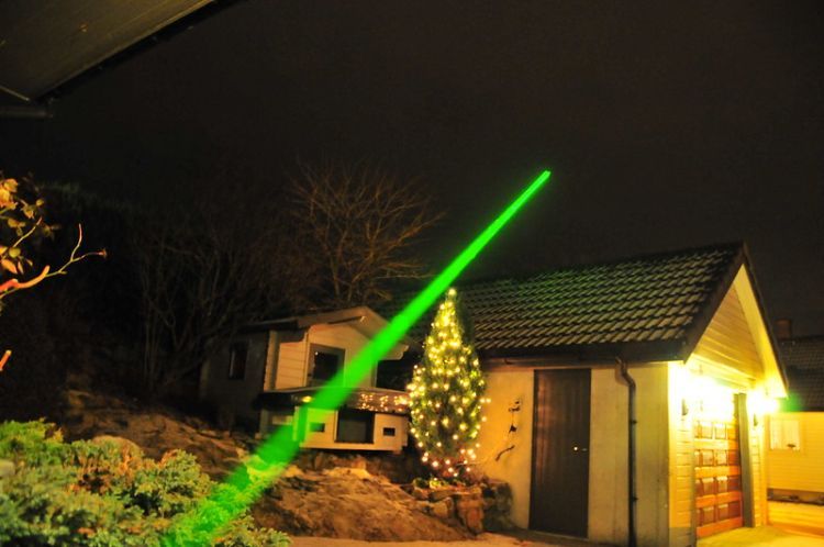 Powiat: pilot samolotu oślepiony laserem. Mogło dojść do tragedii!, Flickr