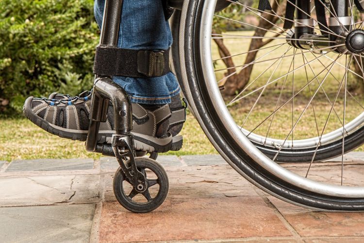 W centrum Rybnika bili niepełnosprawnego na wózku. „Nikt nie zareagował”, Pixabay