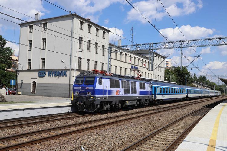Wrócił bezpośredni pociąg z Rybnika do Warszawy, Archiwum