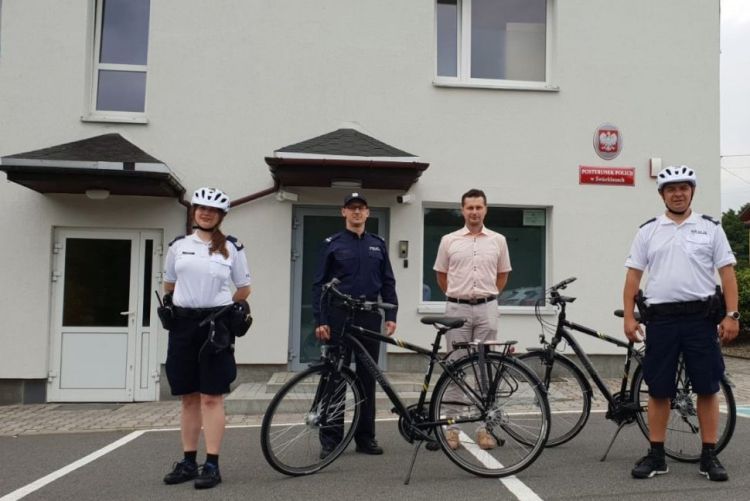 Świerklany: policjanci dostali nowe rowery, KMP Rybnik