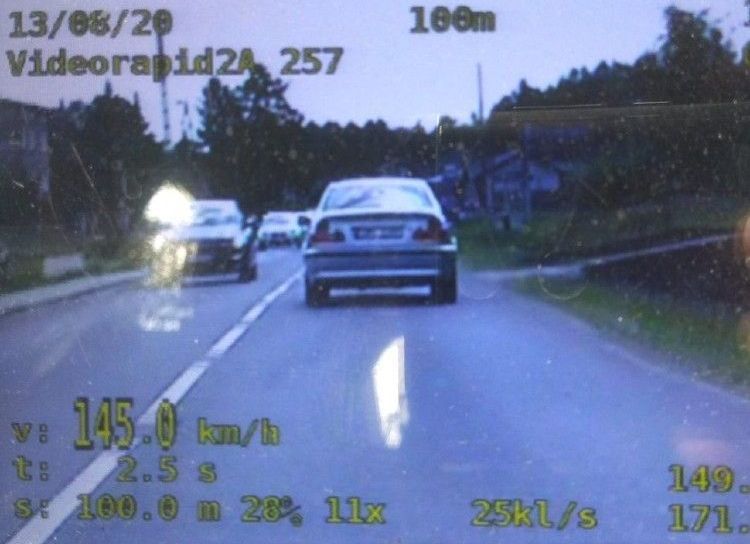 Pirat drogowy gnał prawie 150 km/h przez wieś (wideo), KPP Wodzisław Śląski