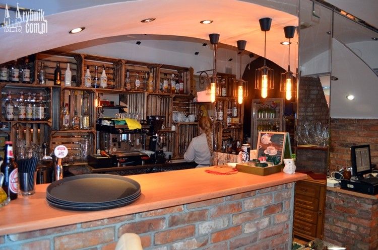 Sanepid nałożył dużą karę na restaurację Batumi. Polskie Veto umywa ręce?, Archiwum